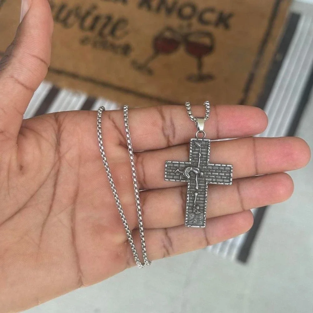 Unbranded silver cross